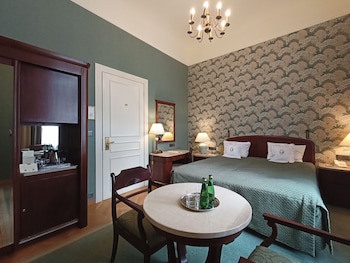 Grand Hotel