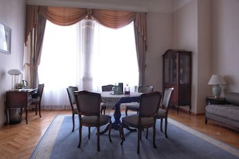 Grand Hotel