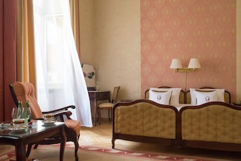 Grand Hotel