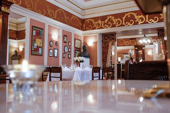 Grand Hotel