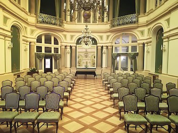 Grand Hotel