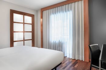 Ac Hotel Ponferrada By Marriott