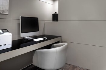 Ac Hotel Ponferrada By Marriott