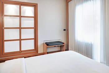 Ac Hotel Ponferrada By Marriott