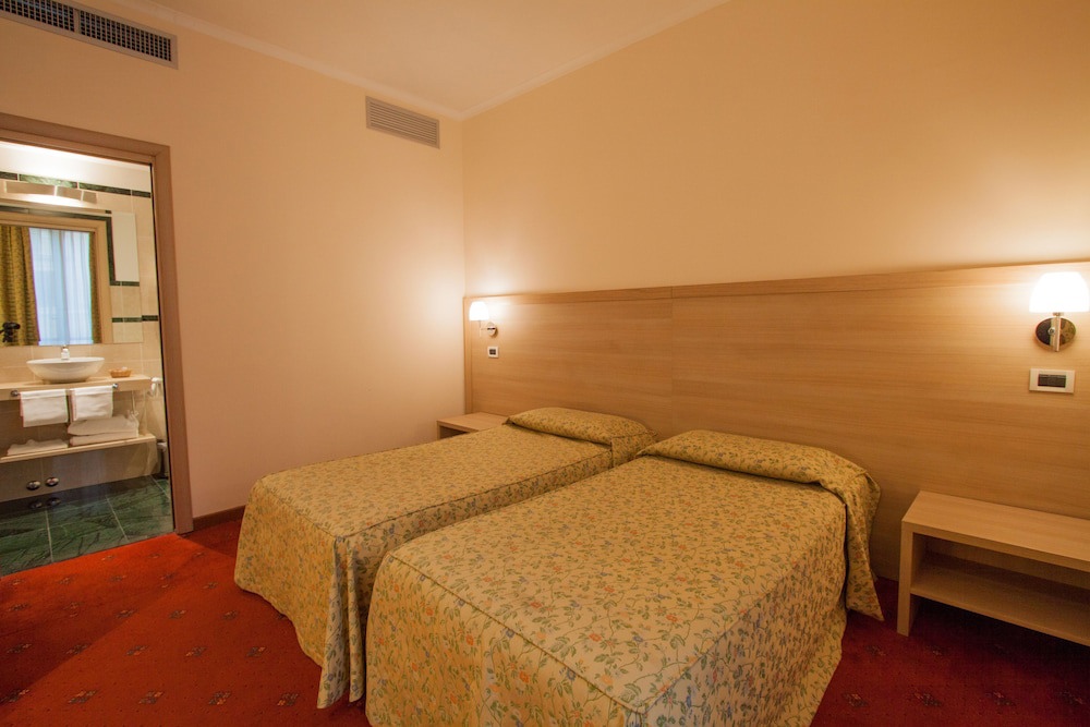 Laurentia Hotel