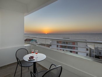 Alexia Premier City Hotel - Adults Only galeri fotoğrafı