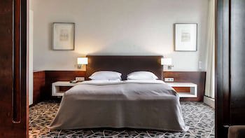 Dorint Hotel am Heumarkt Koln galeri fotoğrafı