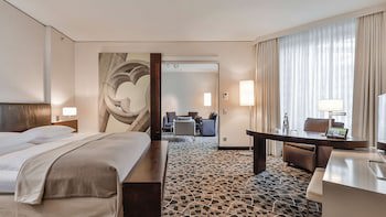 Dorint Hotel am Heumarkt Koln galeri fotoğrafı