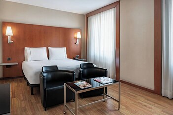 Ac Hotel Los Vascos By Marriott