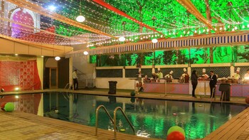 Dee Marks Hotel & Resorts