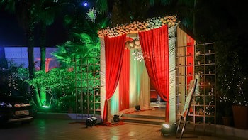 Dee Marks Hotel & Resorts