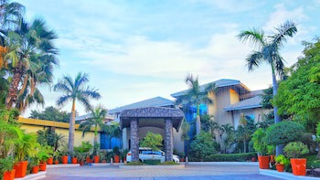 Dee Marks Hotel & Resorts