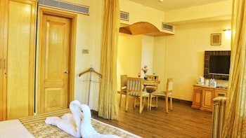 Dee Marks Hotel & Resorts