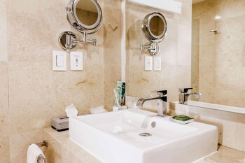 Radisson Poliforum Plaza Hotel Leon