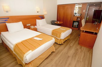 Holiday Inn Istanbul City by IHG galeri fotoğrafı