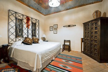 Hacienda Sepulveda Hotel & Spa