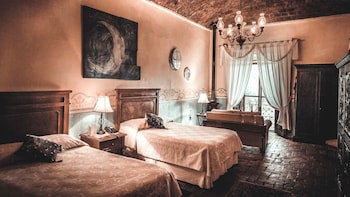 Hacienda Sepulveda Hotel & Spa