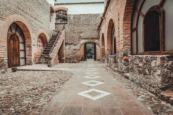 Hacienda Sepulveda Hotel & Spa