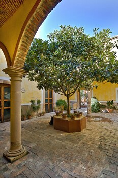 Hacienda Sepulveda Hotel & Spa