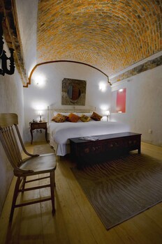 Hacienda Sepulveda Hotel & Spa
