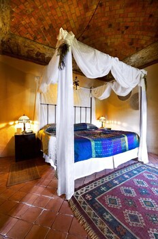 Hacienda Sepulveda Hotel & Spa