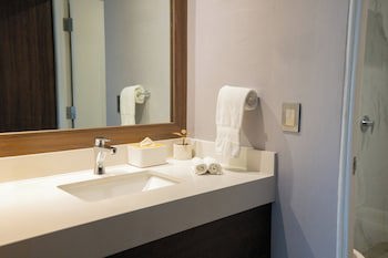 Cosuites Saltillo Hotel