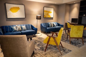 Cosuites Saltillo Hotel