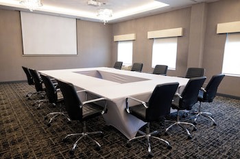 Cosuites Saltillo Hotel