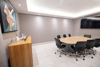 Cosuites Saltillo Hotel