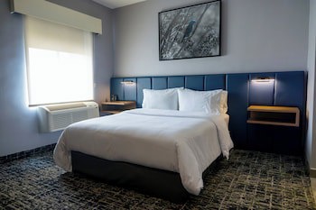 Cosuites Saltillo Hotel