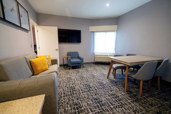 Cosuites Saltillo Hotel