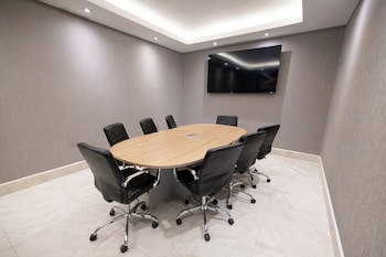 Cosuites Saltillo Hotel