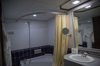 Aavri Hotel Deira
