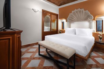 Eurostars Hacienda Vista Real Hotel