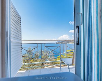 Kavos Bay Seafront Hotel galeri fotoğrafı