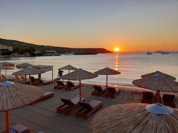 Kavos Bay Seafront Hotel galeri fotoğrafı
