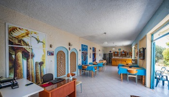 Kavos Bay Seafront Hotel fotoğrafı