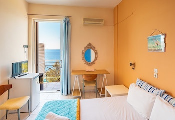 Kavos Bay Seafront Hotel fotoğrafı
