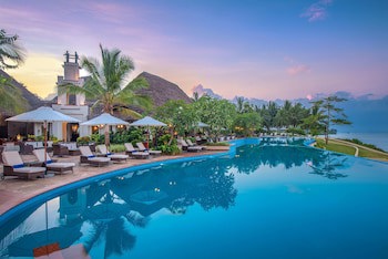 Sea Cliff Resort & Spa