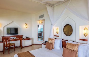 Sea Cliff Resort & Spa