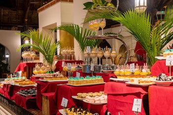 Sea Cliff Resort & Spa