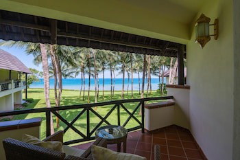 Sea Cliff Resort & Spa