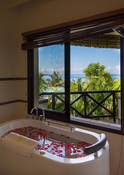 Sea Cliff Resort & Spa