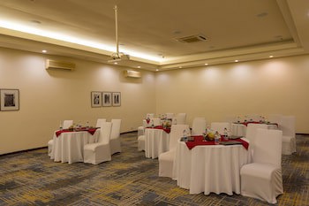Sea Cliff Resort & Spa