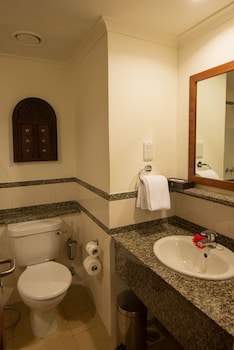 Sea Cliff Resort & Spa