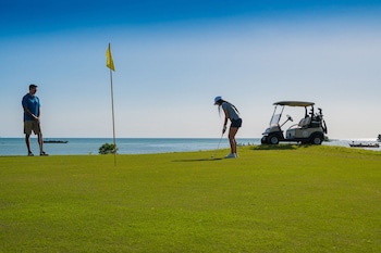 Sea Cliff Resort & Spa