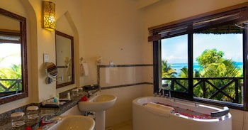 Sea Cliff Resort & Spa