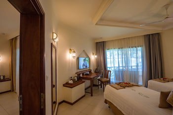 Sea Cliff Resort & Spa