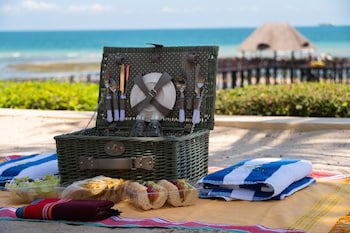 Sea Cliff Resort & Spa