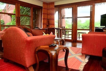 Amboseli Serena Safari Lodge